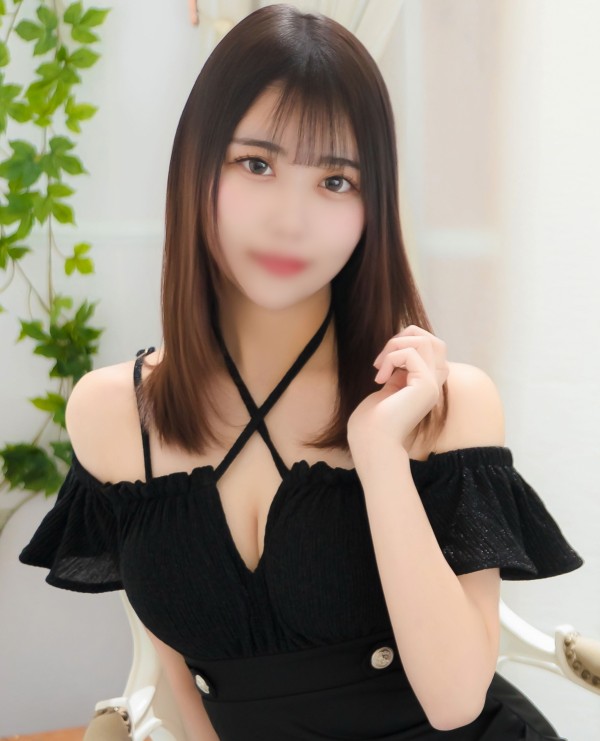 1/29デビュー‼ 100年に1人の逸材‼るなさん♡